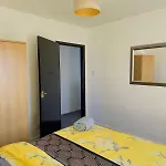 Charming 2br Maisonette In Center Карлайл