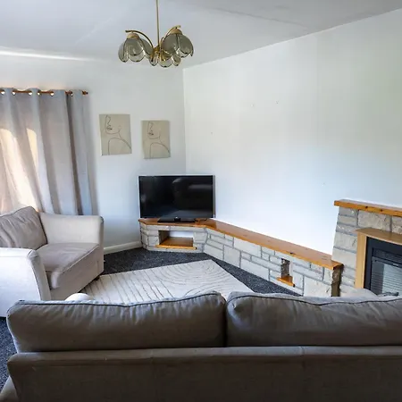 Charming 2br Maisonette In Center *