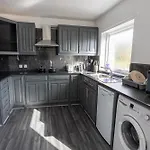 Charming 2br Maisonette In Center *