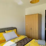 別荘 Charming 2br Maisonette In Center *